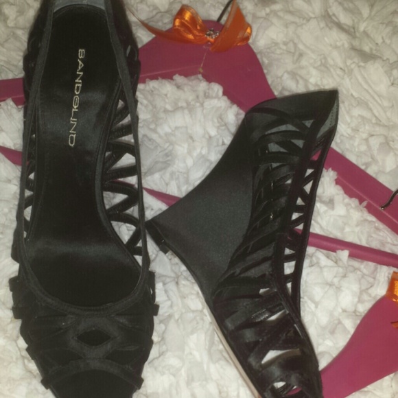 Shoes - Picture 3 of 3