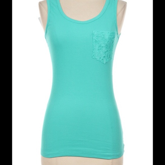 Turquoise Lace pocket/back Tank - Picture 2 of 3