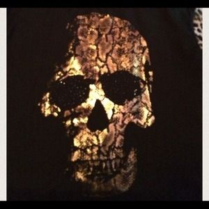 Skull shirt