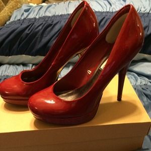 Steve Madden red patent heels