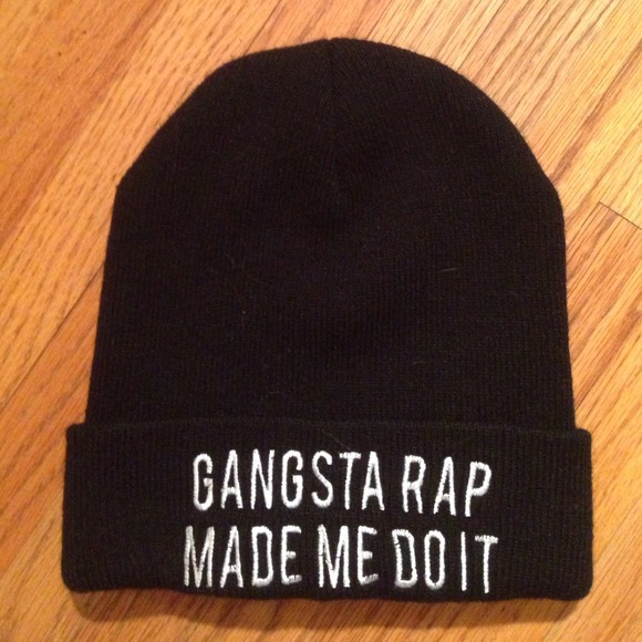 NWOT Brandy Melville Beanie