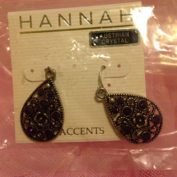 Earrings - Picture 1 of 3