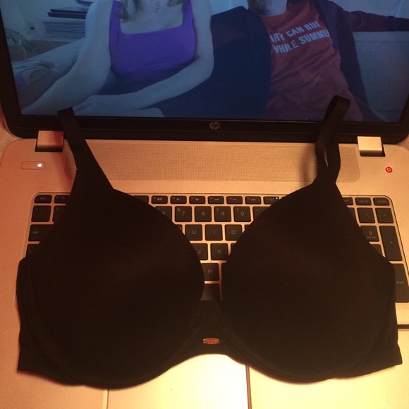 Victoria's Secret Accessories - ✨SALE✨Victoria's Secret push up bra