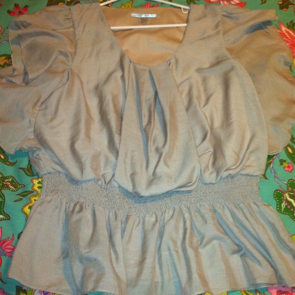 Flirty sleeve blouse