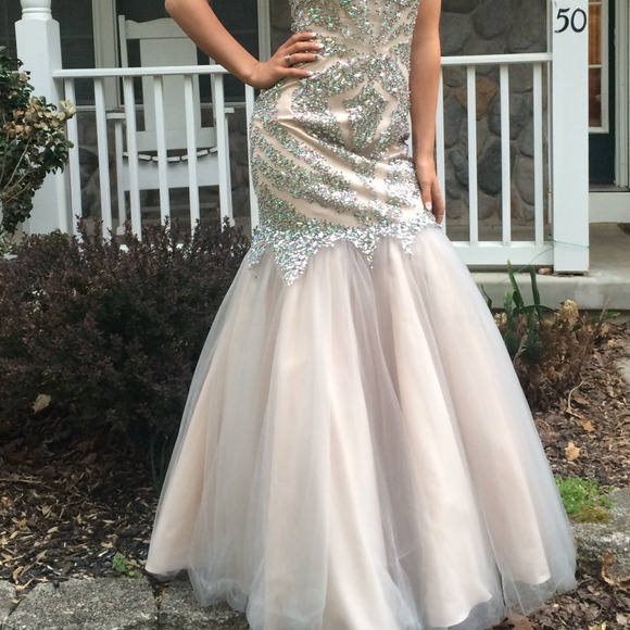BEAUTIFUL Prom dress!!! - Picture 4 of 4