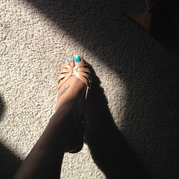 Aldo - Picture 2 of 3