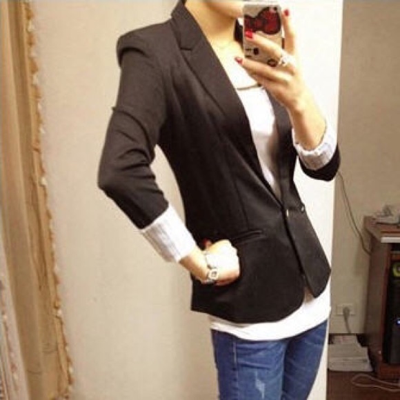 Black Blazer - Picture 2 of 4