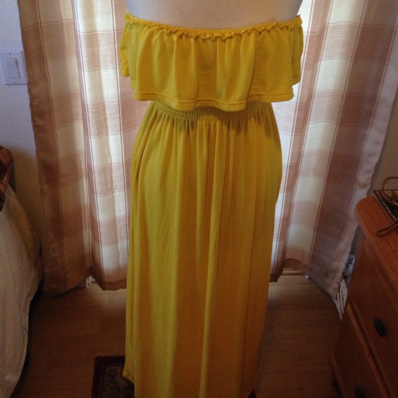 Beach Dress - Picture 2 of 3