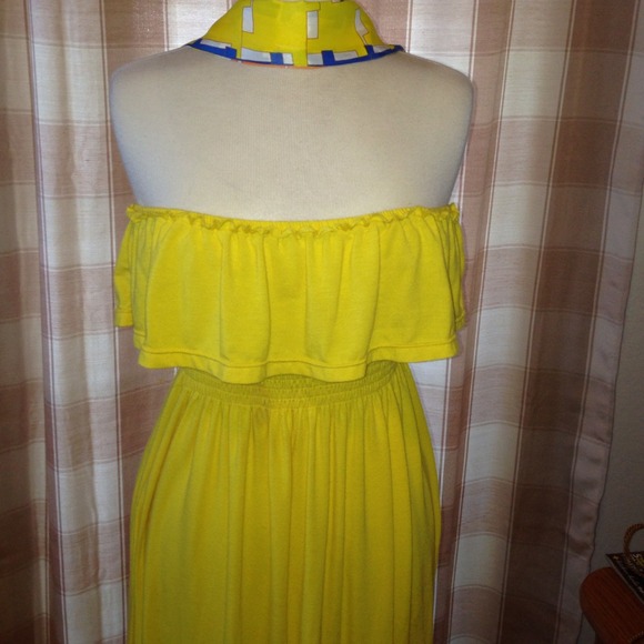 Beach Dress - Picture 3 of 3