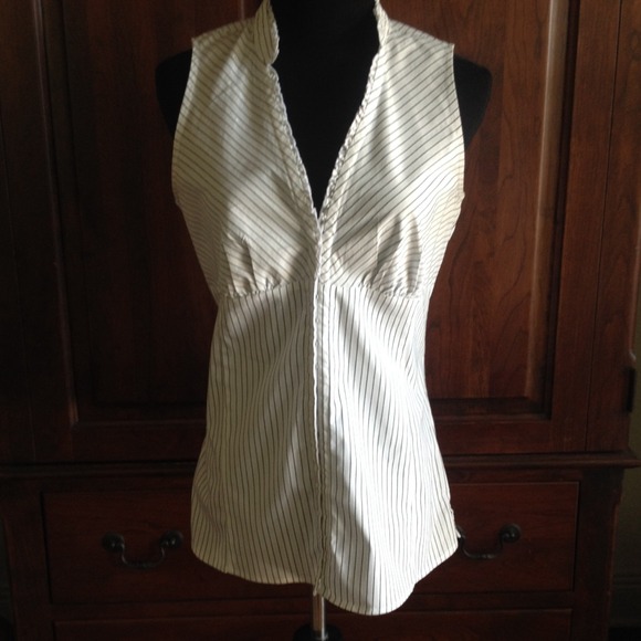 White House Black Market Top