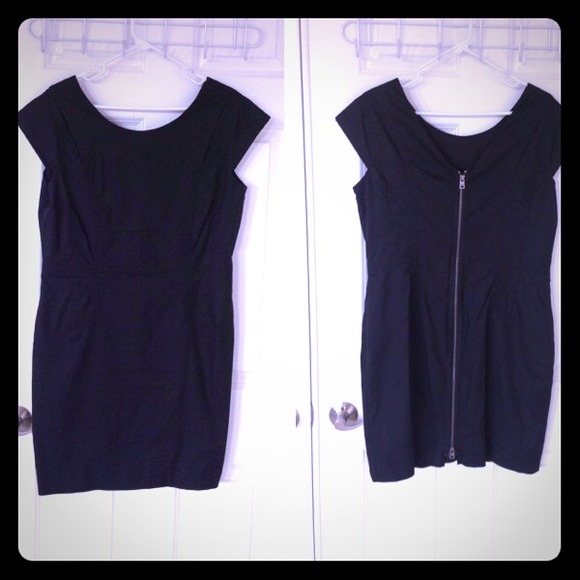 SOLD Cute cap sleeve LBD