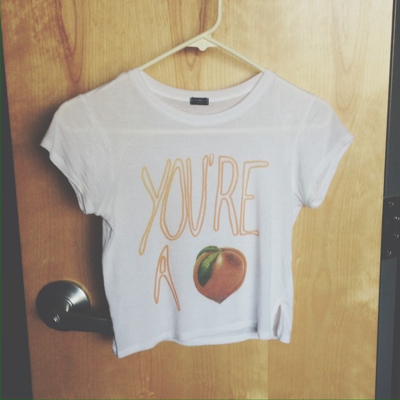 🐣SOLD🐣 Brandy Melville "You're a Peach" top