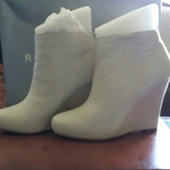 Report footwear ankle boots 7.5