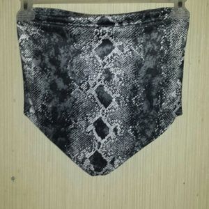 Snake skin pattern tank top