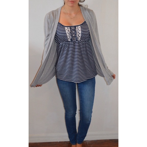 ❌❌ SOLD ON VINTED ❌❌Top with built in cardigan - Picture 1 of 2