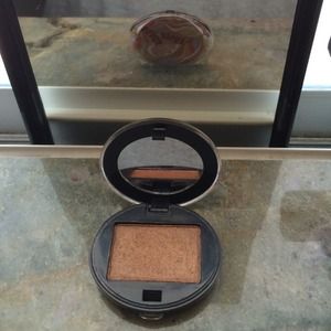 Urban Decay Deluxe Eyeshadow in Shag!