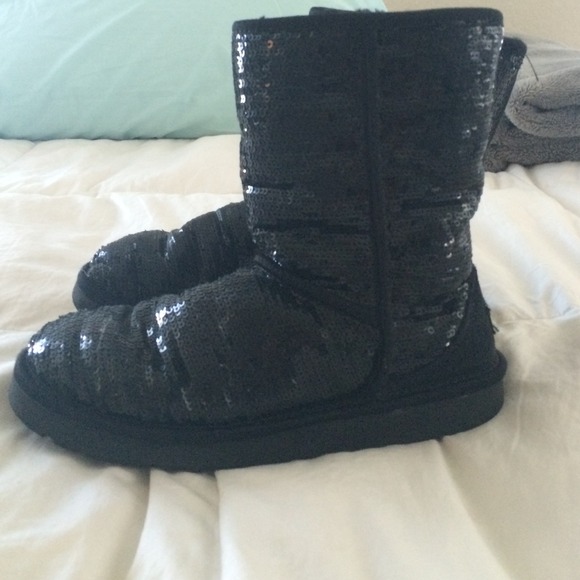 boots - Picture 2 of 3