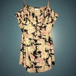 Wet Seal floral top size xl