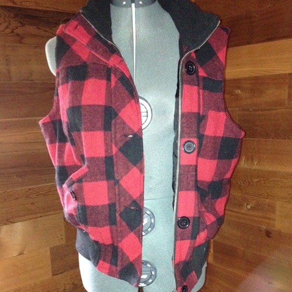 Medium-weight, plaid  vest