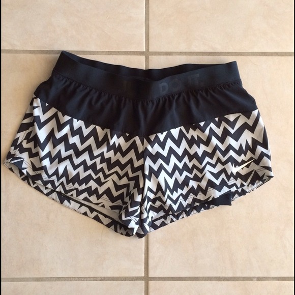 Nike dri fit shorts M