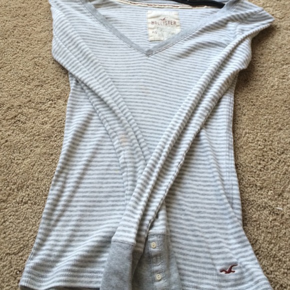 Hollister striped vneck