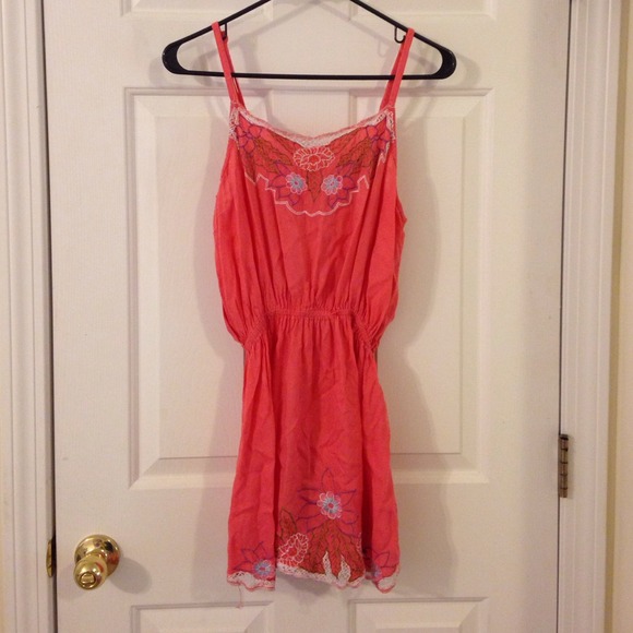 Coral pink tank top