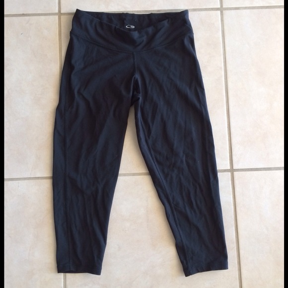 BUNDLED - Champion black crops sz 6