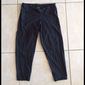BUNDLED - Champion black crops sz 6