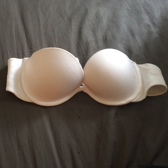 White strapless bra