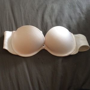 White strapless bra