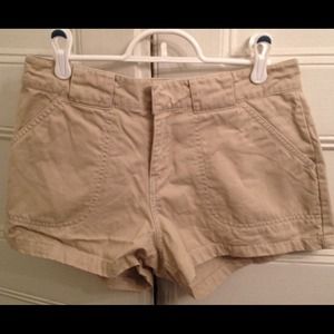 Khaki short shorts