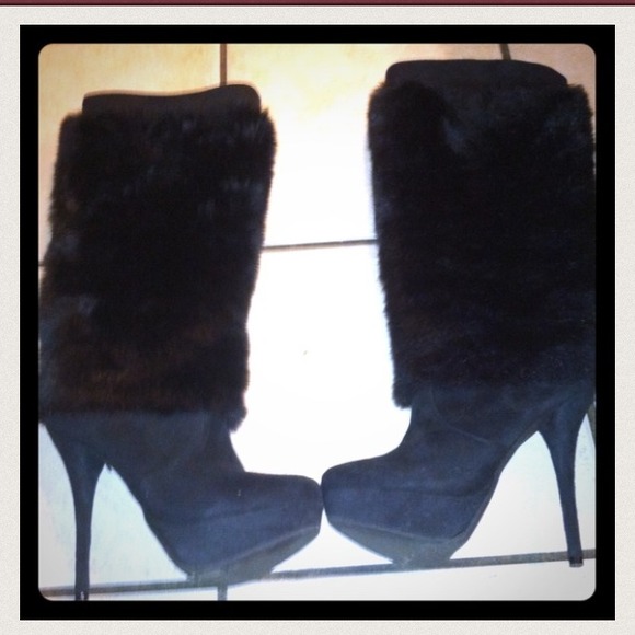 ❄️WINTER SALE❄️BLACK FUR BOOTS