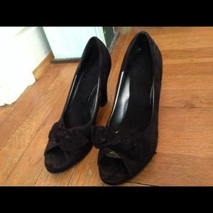 Black Suede wedges w/bow. Size 8 1/2