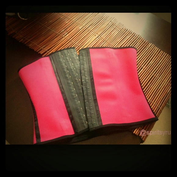 Waist cincher - Picture 1 of 1