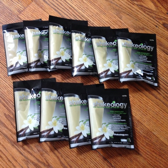 Vanilla shakeology 10 pks