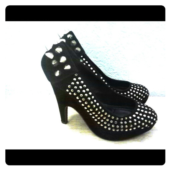 Shoe