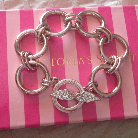 Victoria Secret chain bracelet
