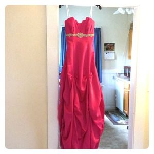 Beautiful Pink Prom Dress!