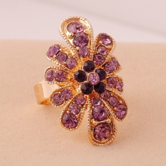 Jewelry - Purple Flower Rhinestone Ring