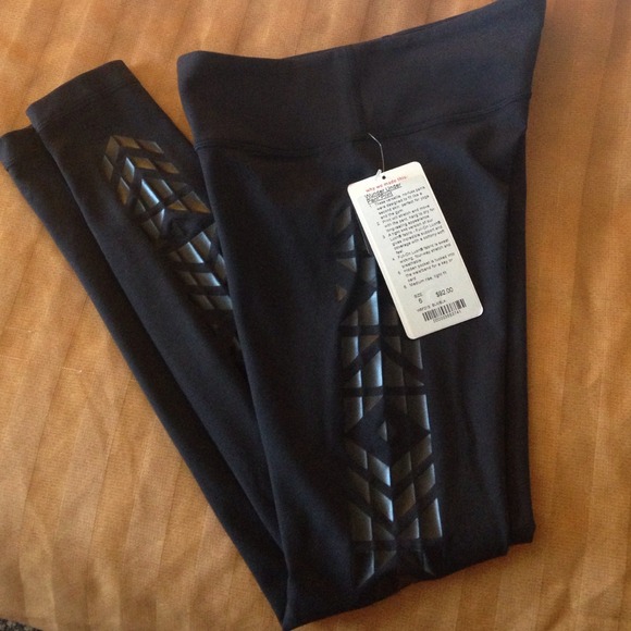 ❌Sold❌ Lululemon Wunder Under Print