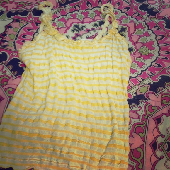 🌞Bright yellow Chelsea & violet tank top🌞