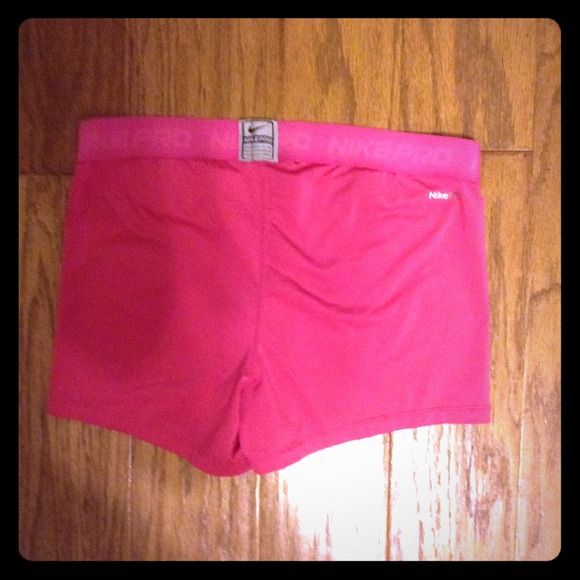 Nike pro spandex shorts in bright pink. - Picture 1 of 2