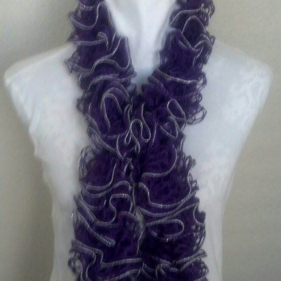 Ruffle Scarf