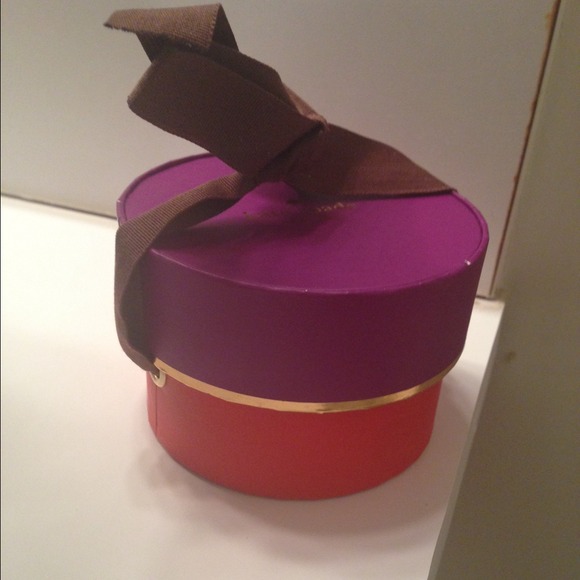 Kate Spade Box - Picture 2 of 3