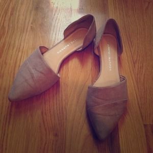 Chinese Laundry "Easy Does It" gray loafers