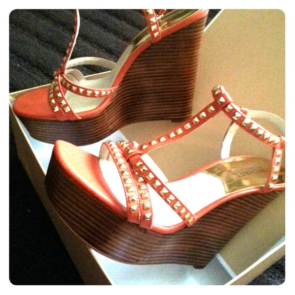 Chic Stylish MK Wedges