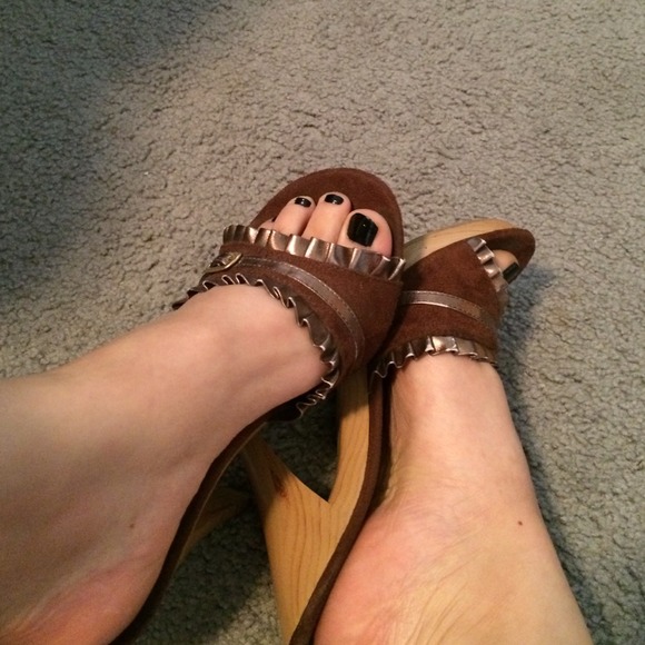 Brown heels
