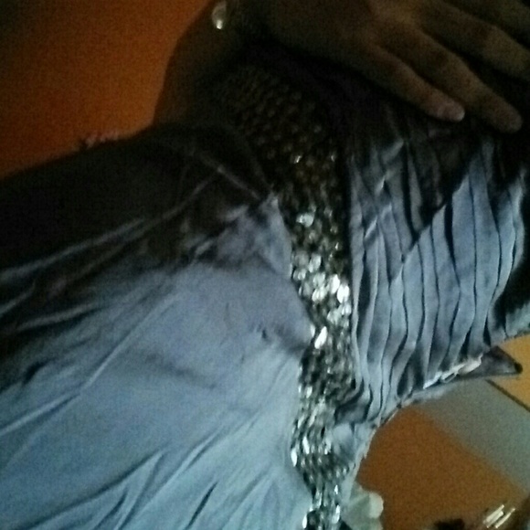 A.B.S gown - Picture 5 of 10