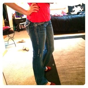 Beautiful rock revival jeans!!❤️👖