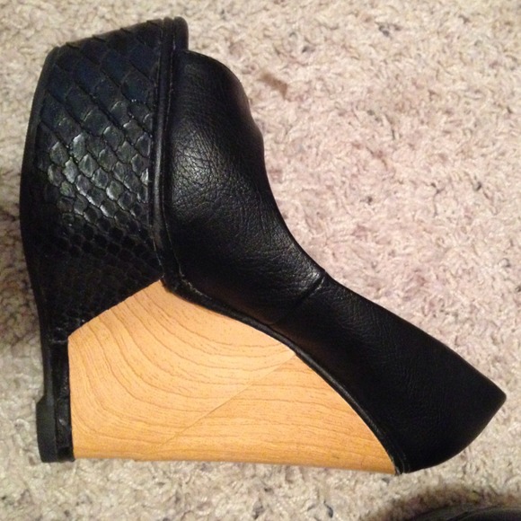 Black wedges - Picture 3 of 4